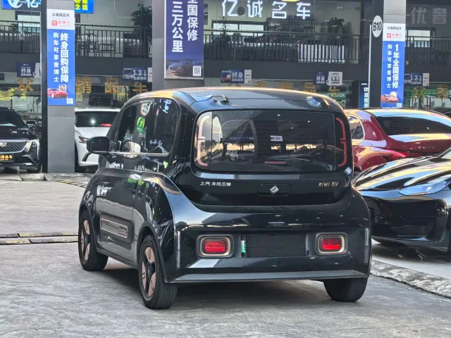 Baojun KiWi EV — Фото автомобиля 3