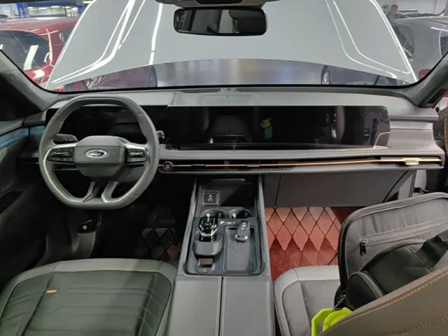 Ford Edge — Фото автомобиля 9