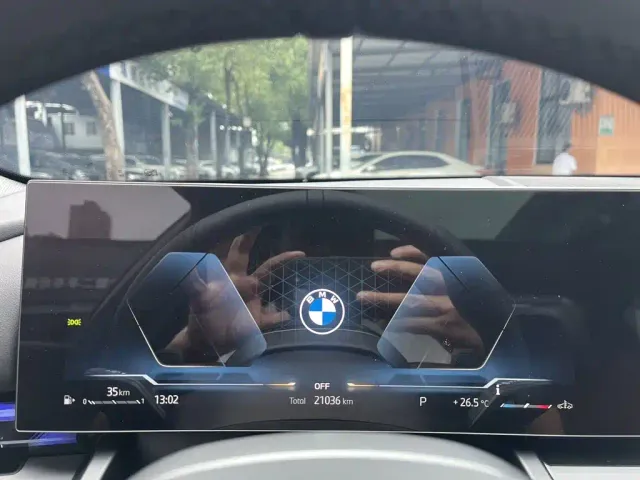 BMW 5 Series — Фото автомобиля 5