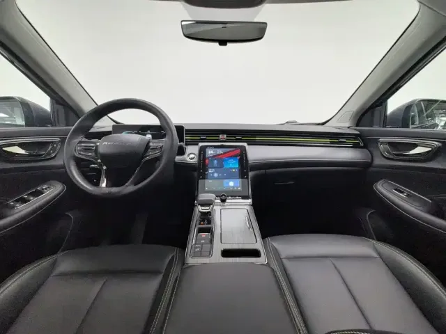 Roewe RX5 — Фото автомобиля 5