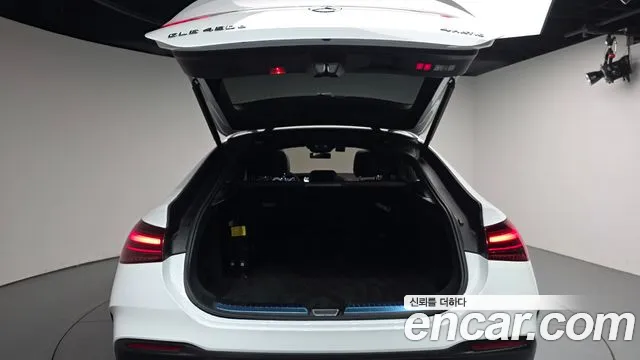 Mercedes-Benz GLE-Class — Фото автомобиля 26
