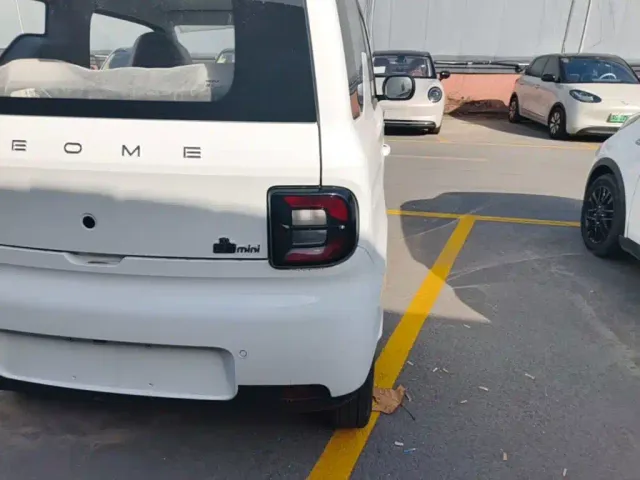 Geely Panda — Фото автомобиля 7