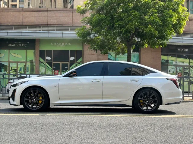 Cadillac CT5 — Фото автомобиля 7