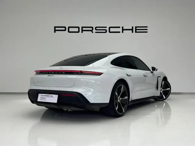 Porsche Taycan 2022 Taycan — Фото автомобиля 5