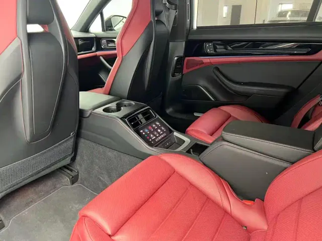 Porsche Panamera — Фото автомобиля 16
