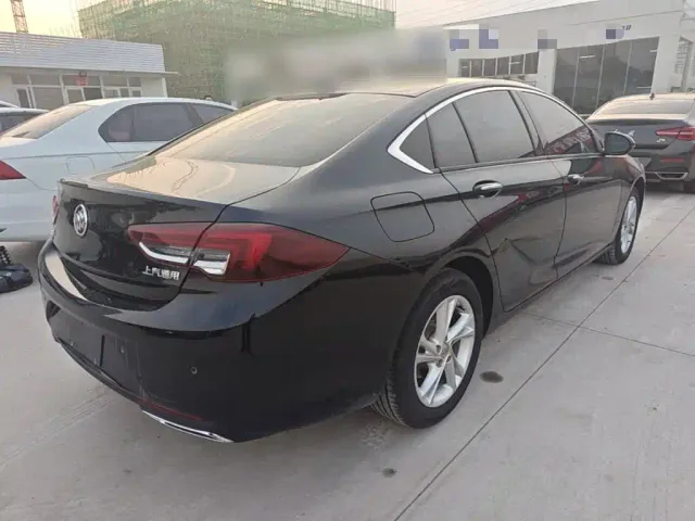 Buick Regal — Фото автомобиля 4