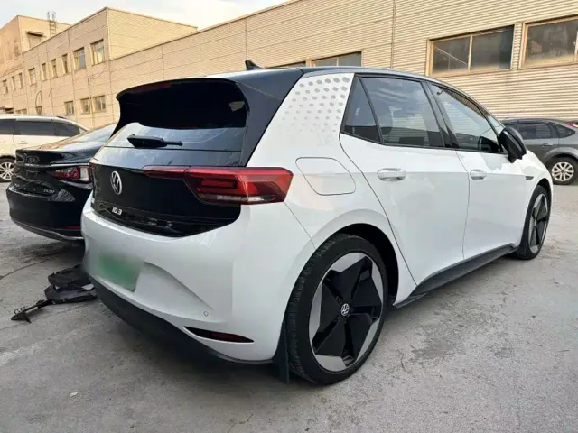 Volkswagen ID.3 — Фото автомобиля 5