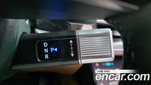 Hyundai Grandeur Grandeur (GN7) 2.5 Бензин 2WD — Фото автомобиля 9