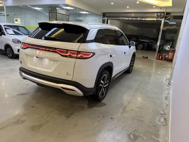 BYD Song L DM-i — Фото автомобиля 7