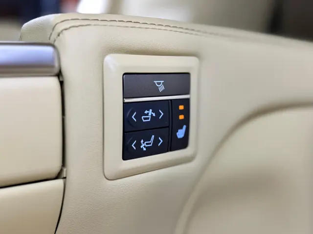 Toyota Alphard — Фото автомобиля 10