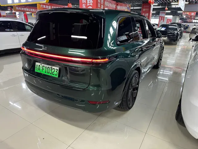Li Auto L9 — Фото автомобиля 5