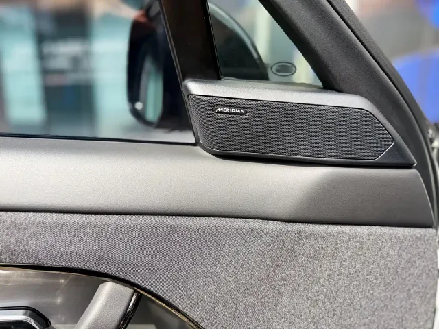 Land Rover Range Rover Sport — Фото автомобиля 11