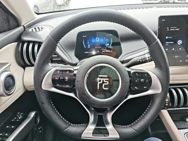 BYD Yuan PLUS — Фото автомобиля 10