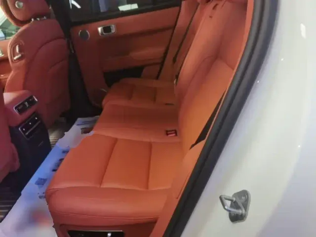 Li Auto L7 — Фото автомобиля 16