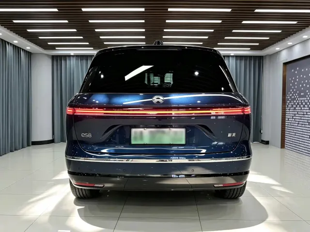 Nio ES8 — Фото автомобиля 4