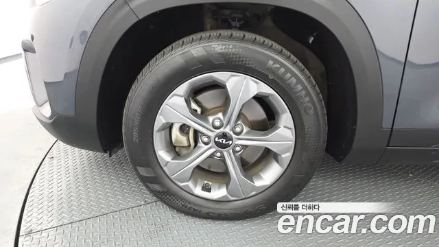Kia Seltos Новый Seltos Бензин 1.6 Turbo 4WD — Фото автомобиля 5