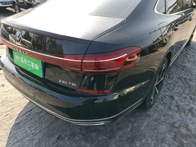 Volkswagen Passat — Фото автомобиля 7