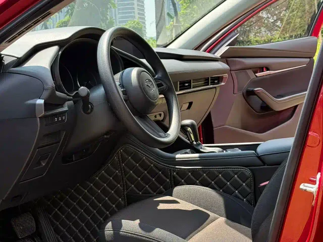 Mazda Axela — Фото автомобиля 7