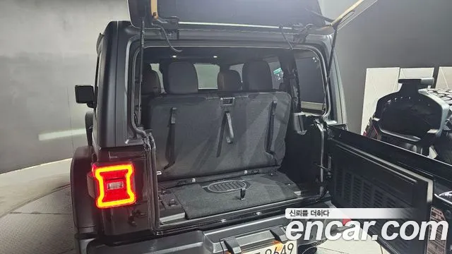 Jeep Wrangler Wrangler (JL) 2.0 Rubicon 2 двери — Фото автомобиля 30