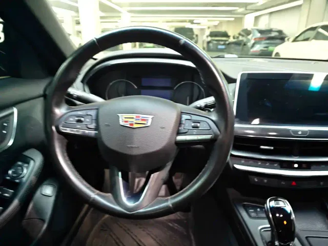 Cadillac CT5 — Фото автомобиля 8