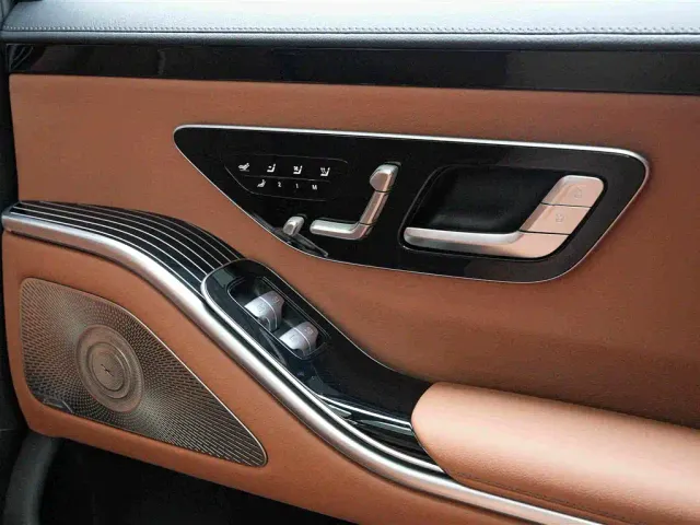 Mercedes-Benz S-Class — Фото автомобиля 20