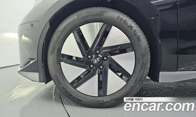 Hyundai Ioniq 6 — Фото автомобиля 5