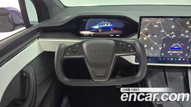 Tesla Model X — Фото автомобиля 18