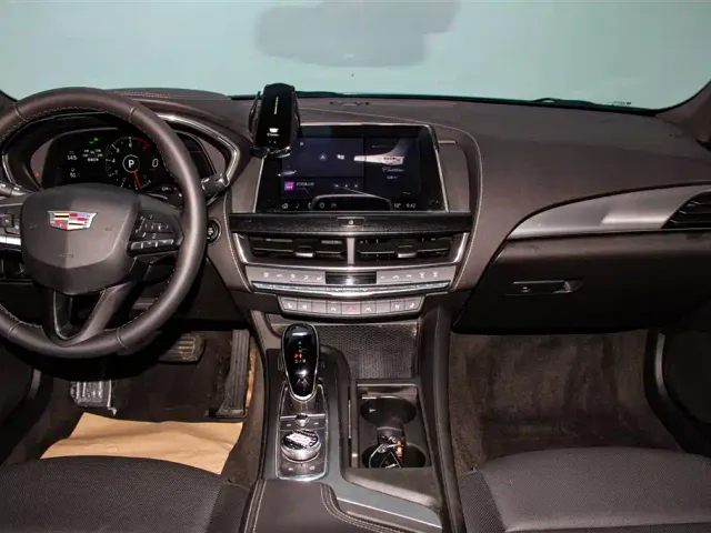 Cadillac CT5 — Фото автомобиля 14