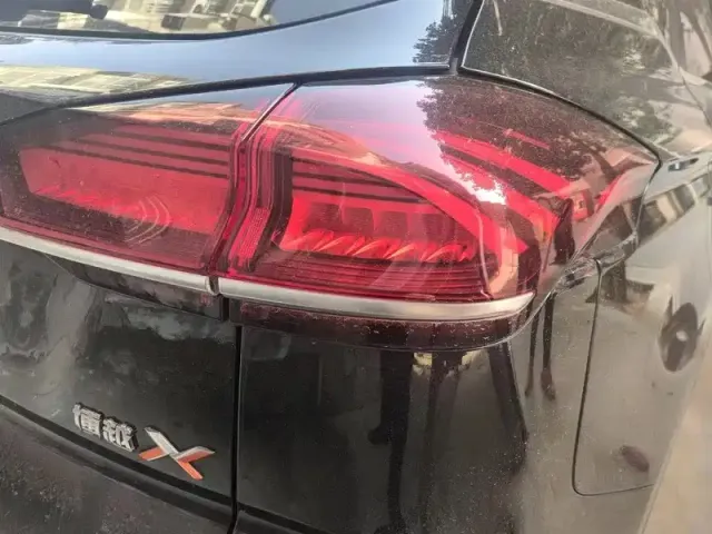Geely Boyue — Фото автомобиля 5