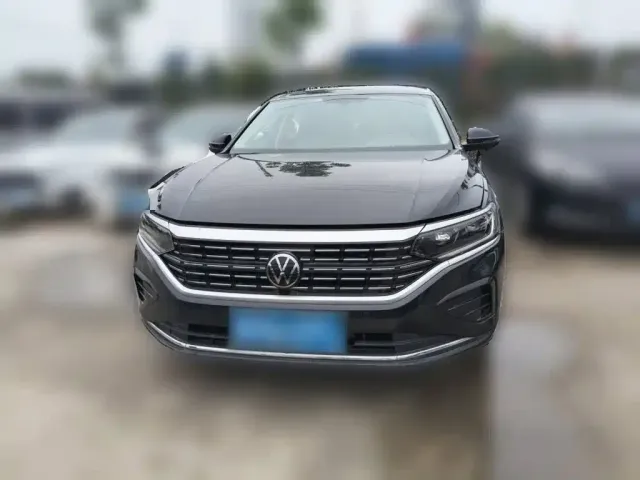 Volkswagen Passat — Фото автомобиля 2