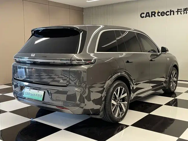 Li Auto L8 — Фото автомобиля 5