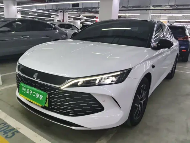 Фотография автомобиля — BYD Qin L