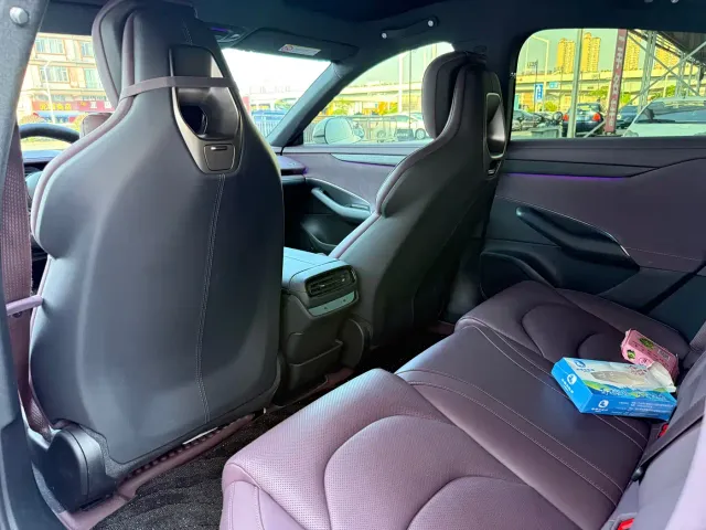 Xiaomi SU7 — Фото автомобиля 4