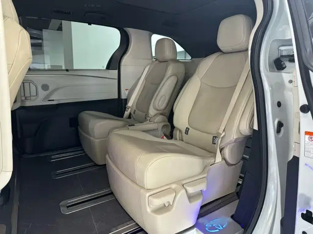 Toyota Granvia — Фото автомобиля 19