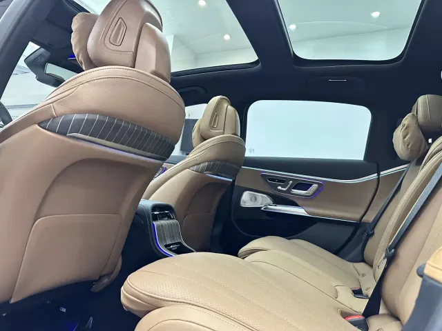 Mercedes-Benz E-Class — Фото автомобиля 14