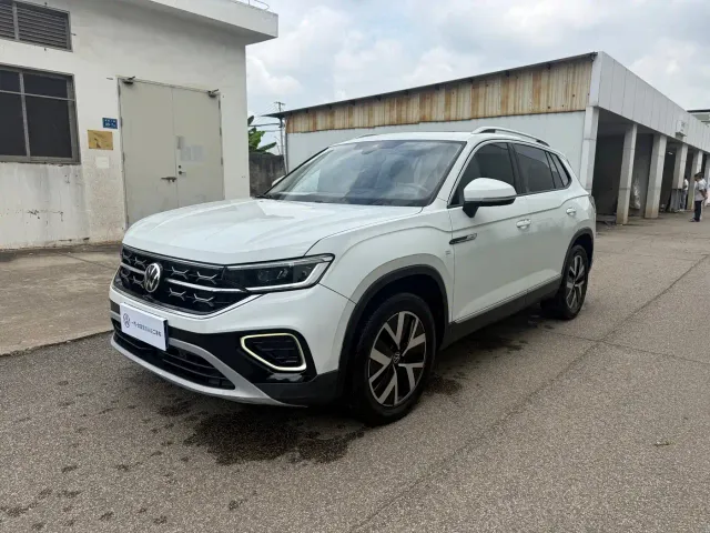 Фотография автомобиля — Volkswagen Tayron