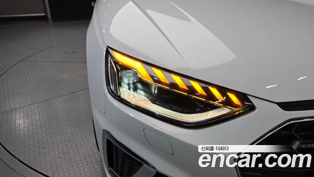 Audi A4 45 TFSI quattro Premium — Фото автомобиля 19
