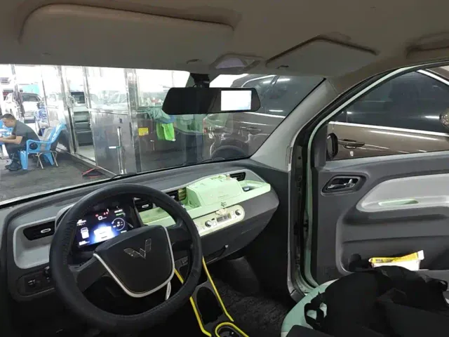Wuling Hongguang Mini EV — Фото автомобиля 17