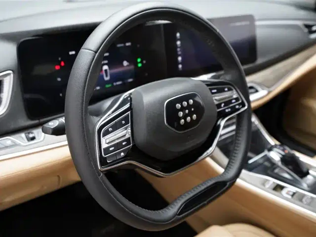 Landian E5 — Фото автомобиля 6