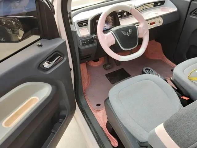 Wuling Hongguang Mini EV — Фото автомобиля 15