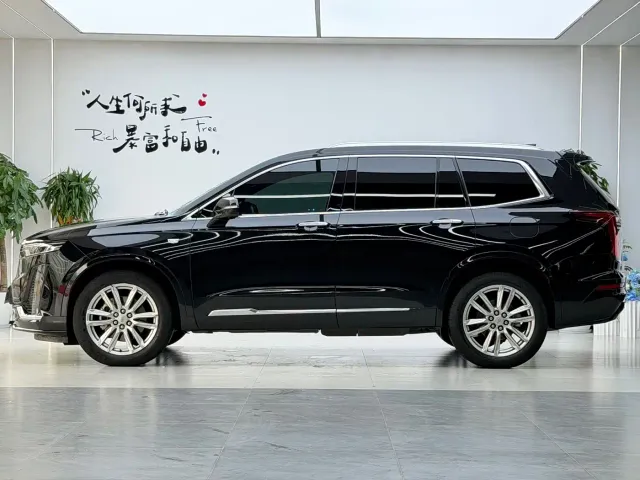 Cadillac XT6 — Фото автомобиля 17