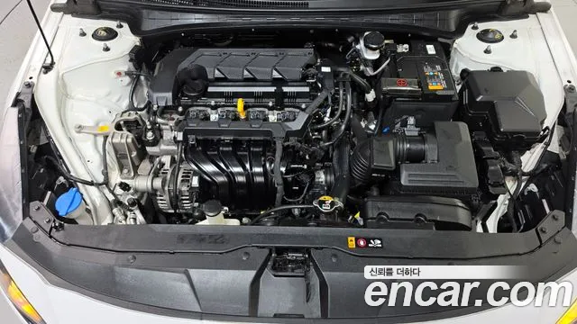 Hyundai Avante CN7 — Фото автомобиля 9