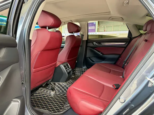 Honda Accord — Фото автомобиля 6