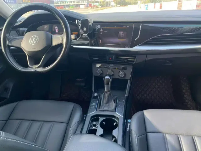 Volkswagen Passat — Фото автомобиля 8