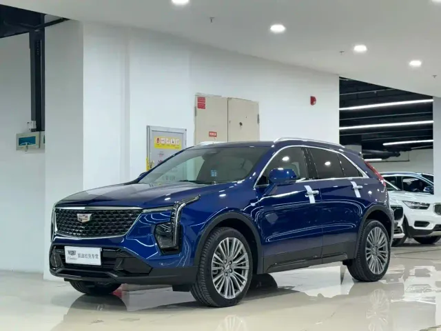 Фотография автомобиля — Cadillac XT4