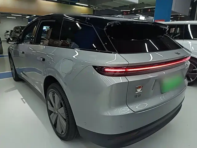 Li Auto i6 — Фото автомобиля 4