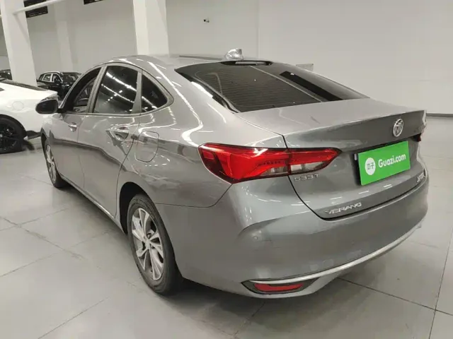 Buick Verano — Фото автомобиля 4
