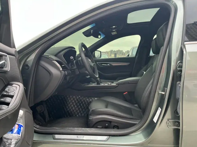 Cadillac CT5 — Фото автомобиля 4