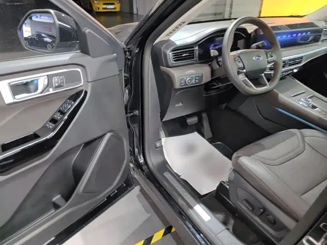 Ford Explorer 2024 2.3T EcoBoost AWD Titanium Edition 6-Seater — Фото автомобиля 15
