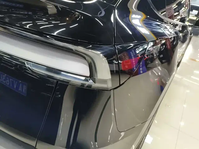 Tesla Model Y — Фото автомобиля 7